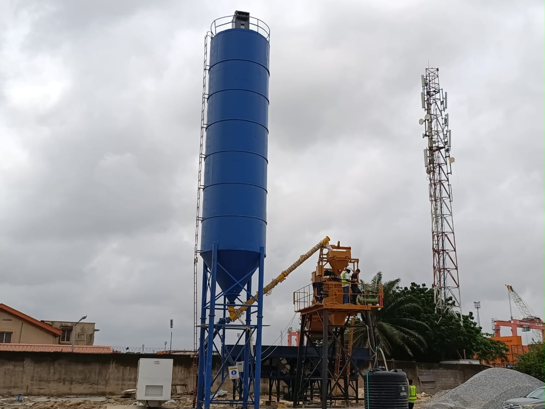 Silo delivery and installation